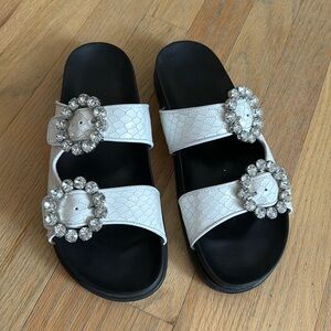 Schutz Ariel Sandal in White size 10